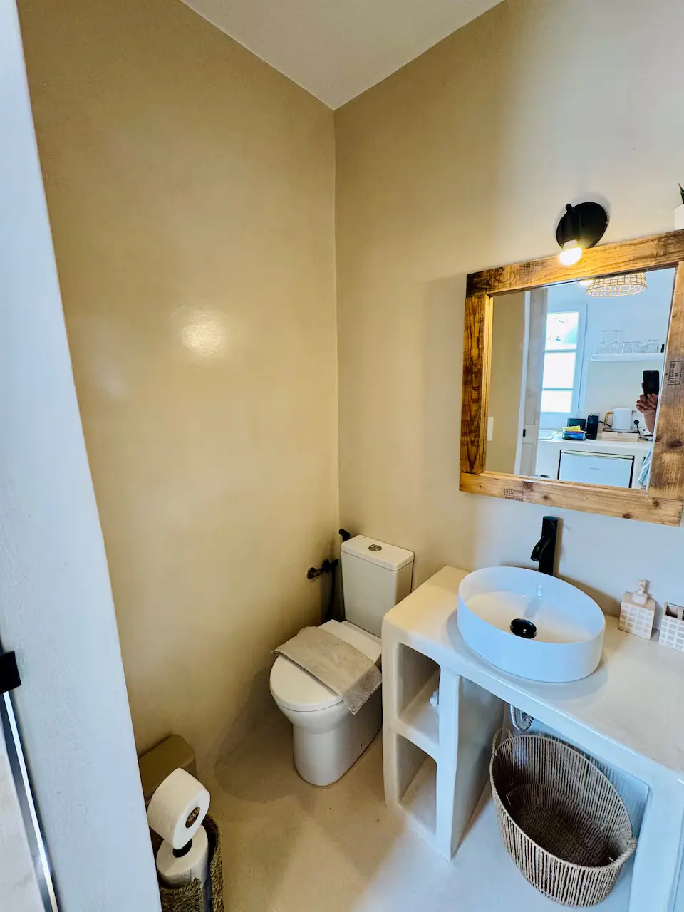 Central Two Storey Home bathroom
