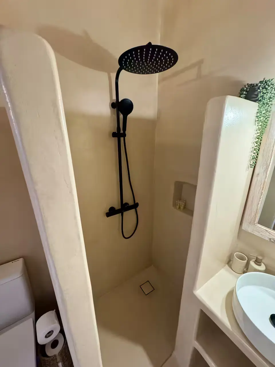 Central Two Storey Home bathroom