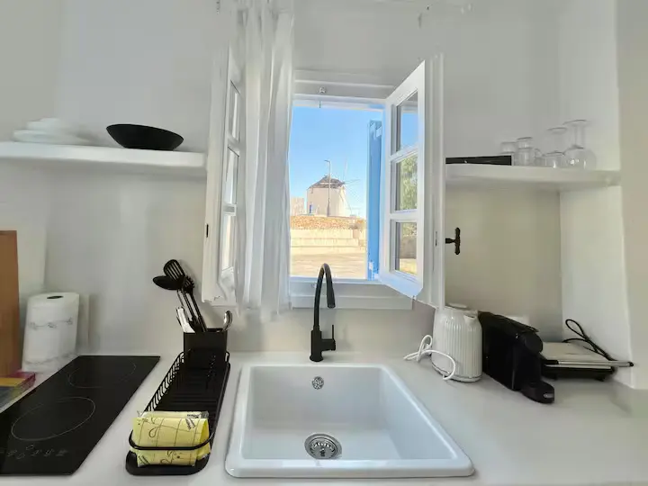 Windmills studio with rooftop terrace kitchenette